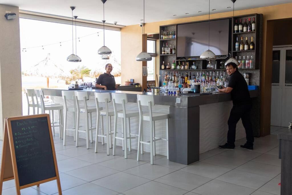 New! Cozy 1 Bedroom Condo- Gold Coast, Noord Aruba Palm Beach Kültér fotó