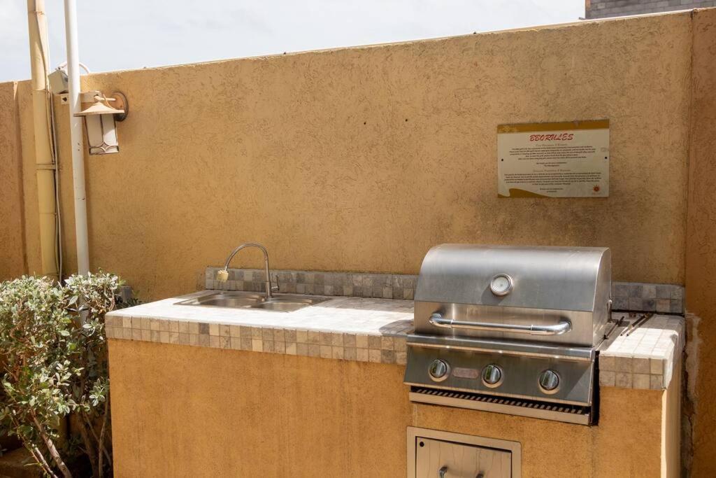 New! Cozy 1 Bedroom Condo- Gold Coast, Noord Aruba Palm Beach Kültér fotó