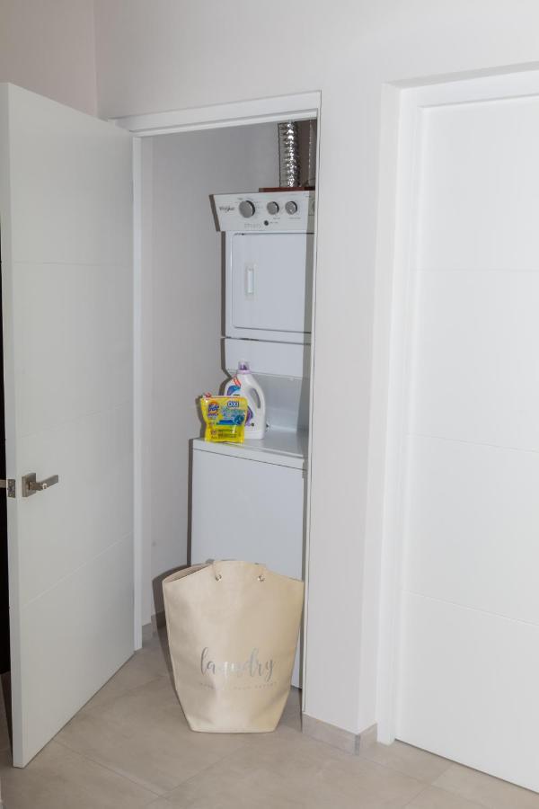 New! Cozy 1 Bedroom Condo- Gold Coast, Noord Aruba Palm Beach Kültér fotó