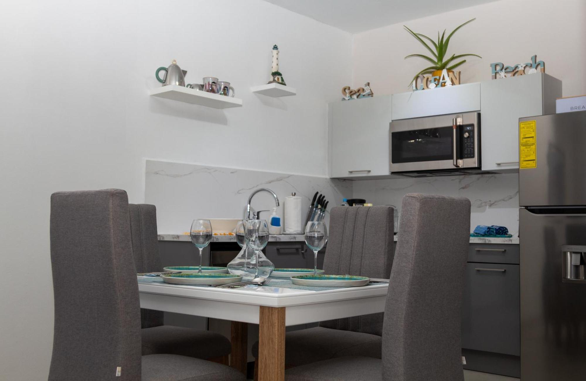 New! Cozy 1 Bedroom Condo- Gold Coast, Noord Aruba Palm Beach Kültér fotó